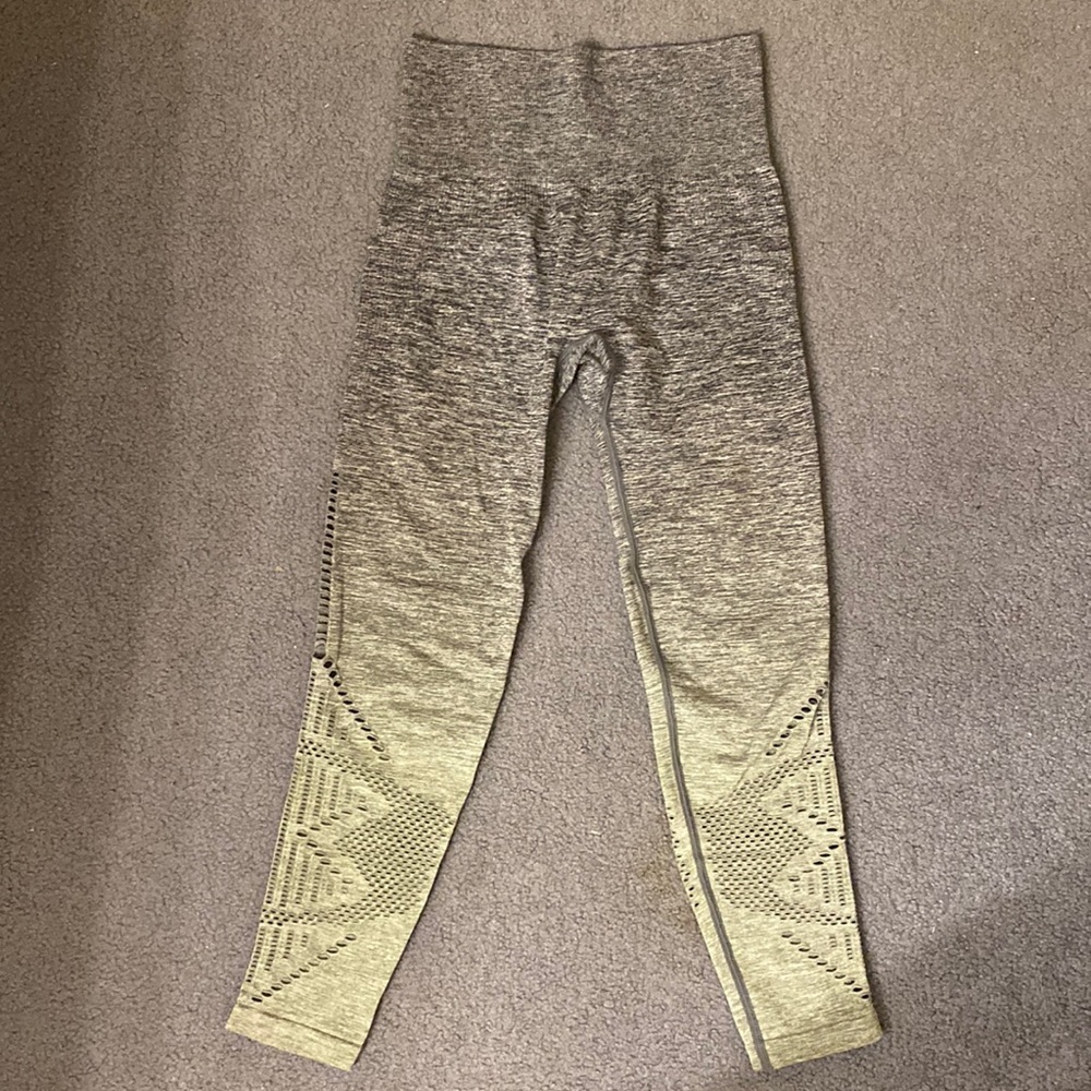 PINK VS Cool and Comfy Seamless Tight Ombre